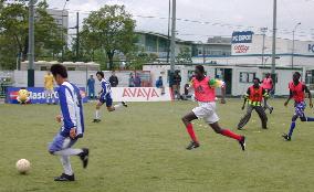 32 teams compete in futsal to commemorate World Cup finals